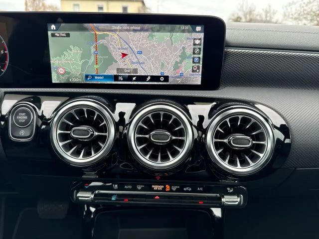 Mercedes-Benz CLA 200 CLA 200 d Shooting Brake