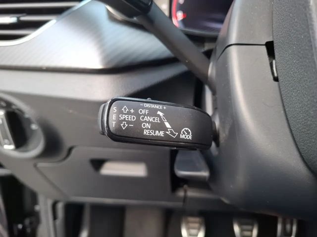 Skoda Kamiq TSI Monte-Carlo LED Navi AID Pano ACC PDC SH 18"