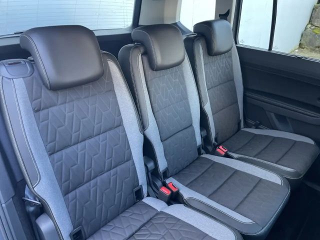 Volkswagen Touran DSG R-Line