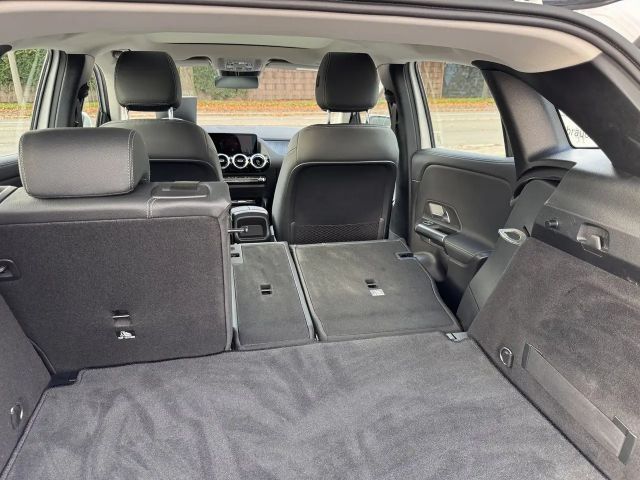 Mercedes-Benz GLA 200 *Panodach*LED*Rückfahrkamera*Easy-Pack*