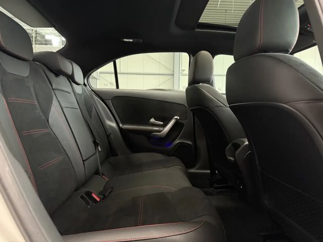 Mercedes-Benz A 250 4MATIC AMG Line