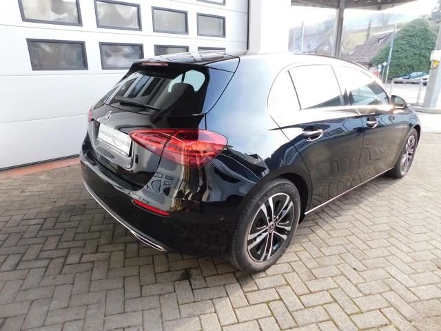 Mercedes-Benz A 180 Progressive
