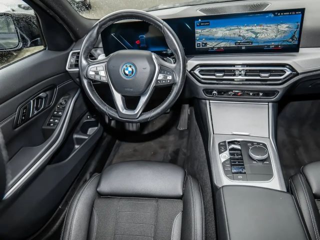 BMW 320 320e Touring