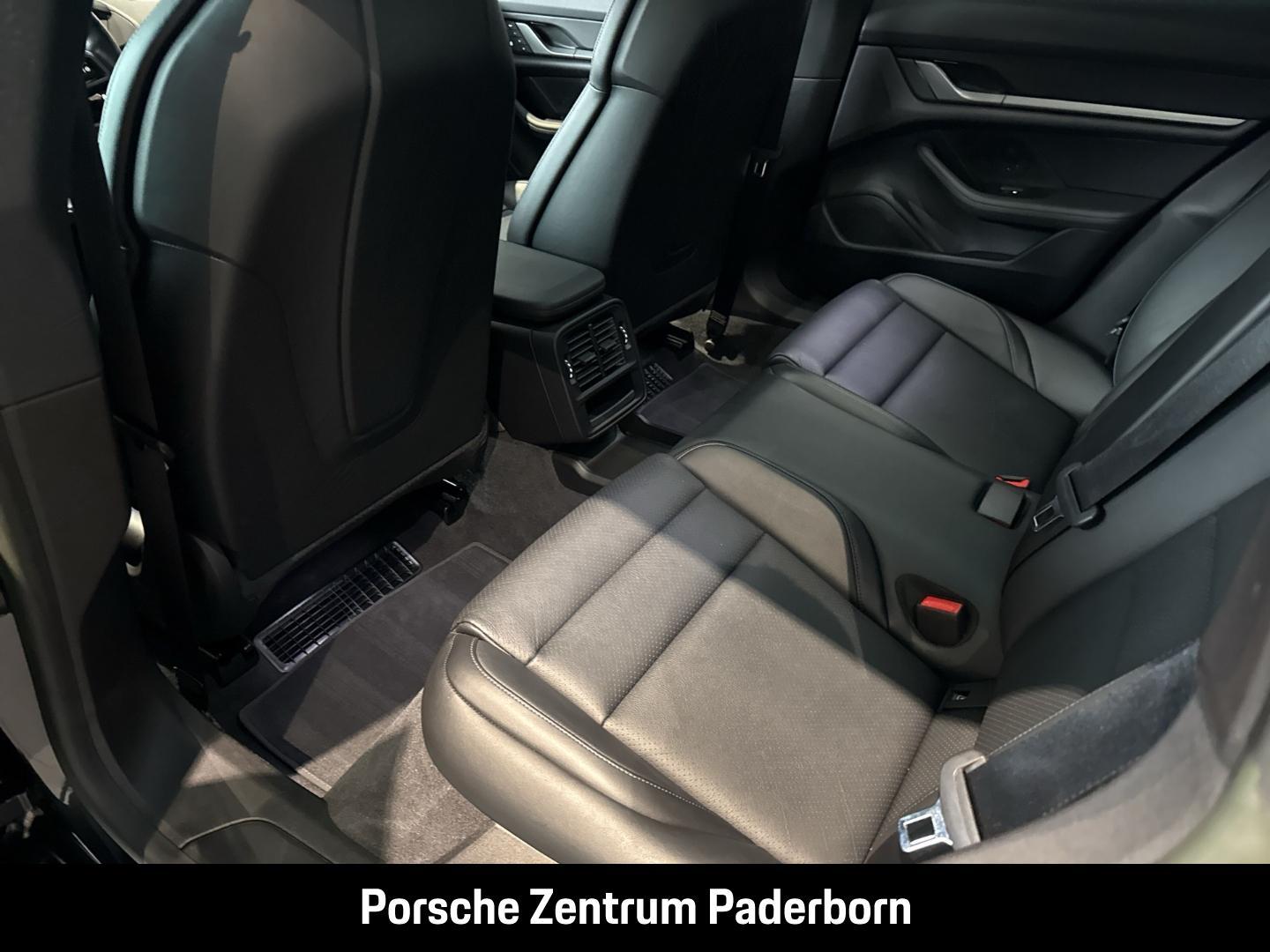 Porsche Taycan InnoDrive Head-Up Luftfederung 20-Zoll