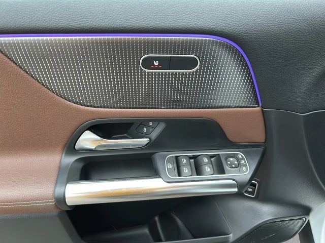 Mercedes-Benz GLA 250 GLA250e Night DISTR Pano AHK KeyGo LED 22kw Hifi