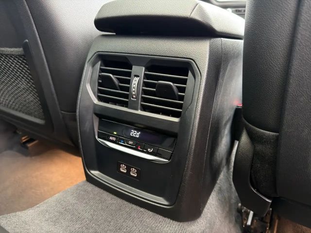 BMW 330 330e M-Sport Touring xDrive