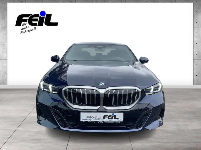 BMW 520 520i M-Sport Sedan