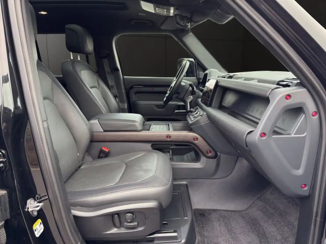 Land Rover Defender 3.0 110 D250 Dynamic HSE