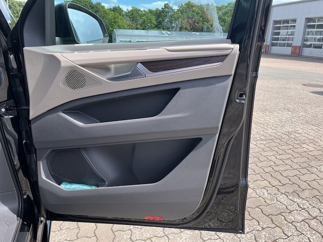 Volkswagen Multivan DSG IQ.Drive Style