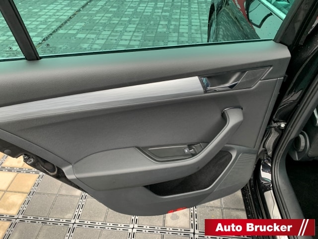 Skoda Superb 2.0 TDI Ambition Combi