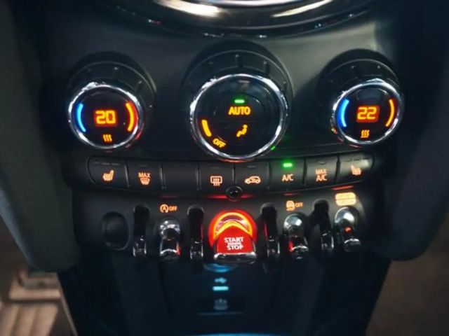 MINI Cooper COOPER 1,5 CAMDEN LEDER NAVI LED SHZ TEMPOMAT 17"