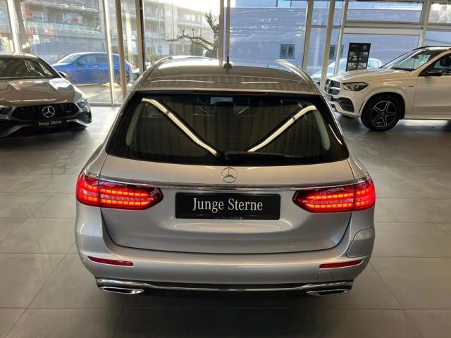 Mercedes-Benz E 300 AVANTGARDE E 300 de Estate