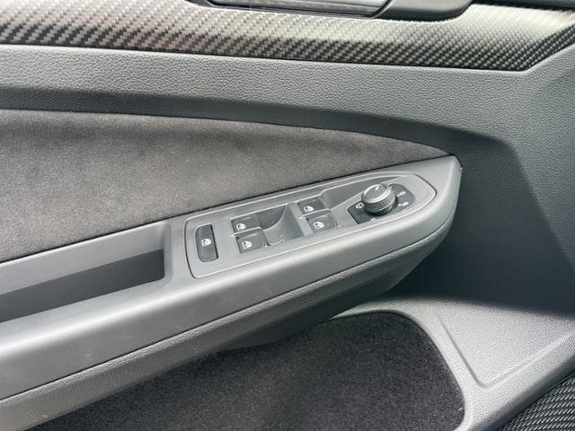 Volkswagen Golf 2.0 TSI DSG Golf VIII