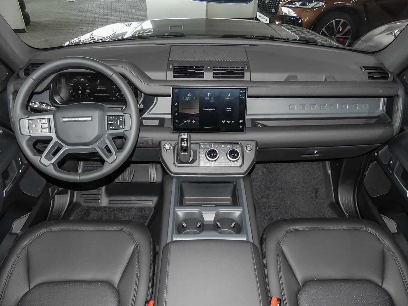 Land Rover Defender 90 Dynamic SE