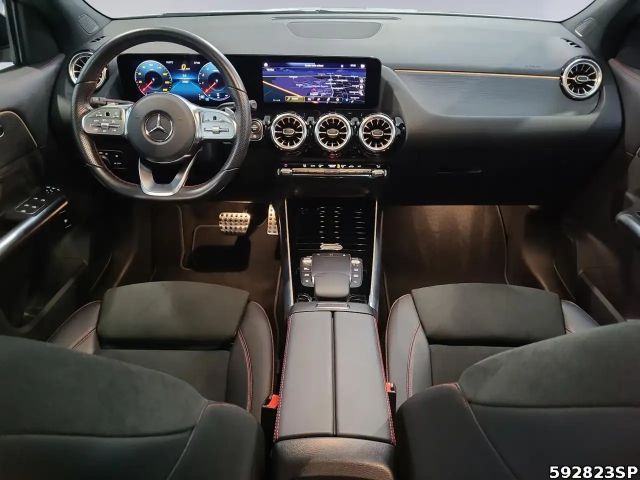 Mercedes-Benz GLA 200 4MATIC AMG Line