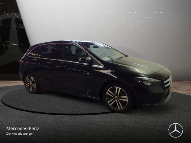 Mercedes-Benz B 180 Progressive Sedan