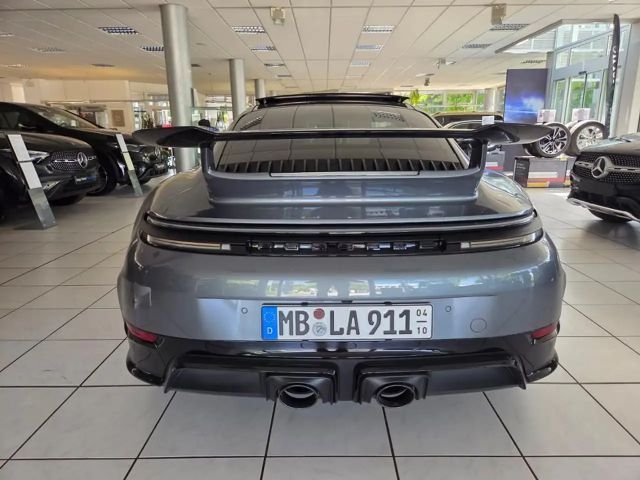 Porsche 992 Carrera Coupé GTS