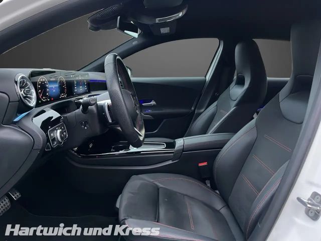 Mercedes-Benz A 250 A 250 e AMG Line