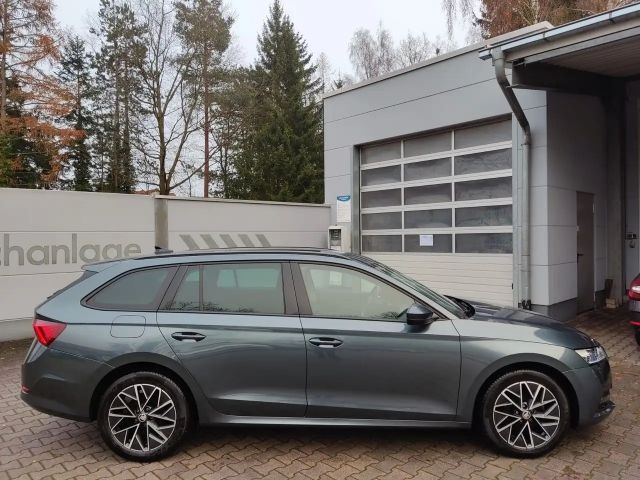 Skoda Octavia 1.5 TSI Ambition Combi