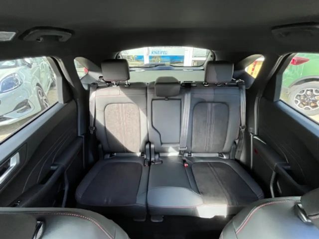 Ford Kuga Hybrid ST Line X