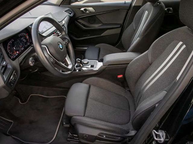 BMW 118 118d Sedan Sport Line