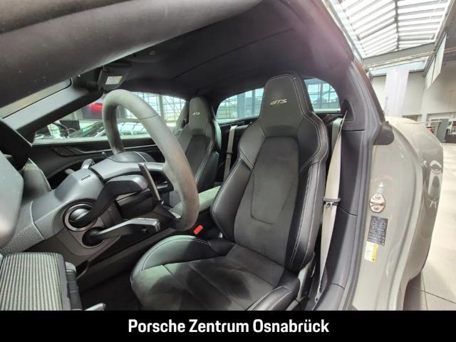 Porsche 992 4 Coupé GTS Targa