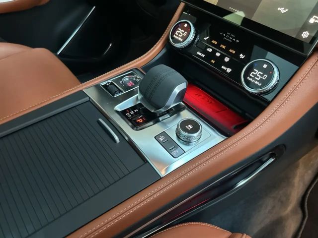 Jaguar F-Pace AWD D200 R-Dynamic