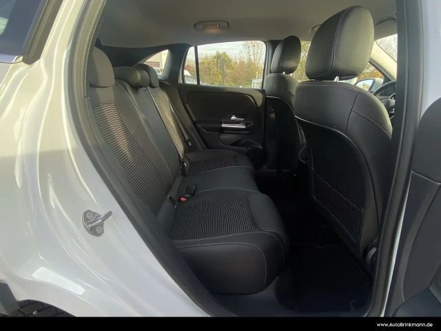 Mercedes-Benz GLA 200 Progressive