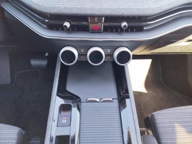 Skoda Superb 2.0 TDI Ambition Combi