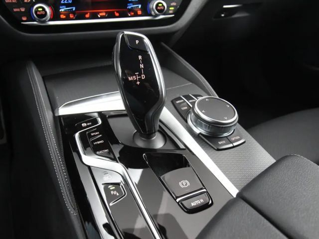 BMW 530 530e M-Sport xDrive