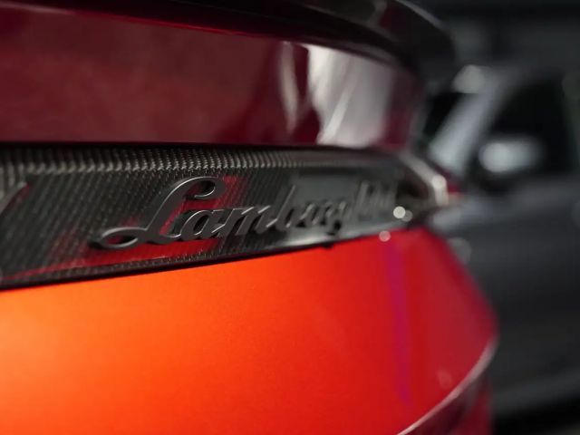 Lamborghini Urus Performante