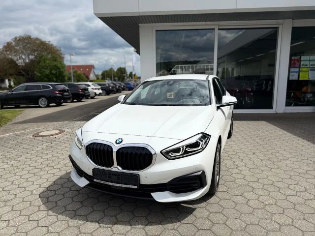 BMW 118 118i Sedan