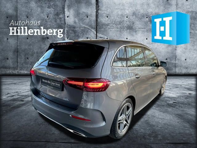 Mercedes-Benz B 200 AMG Line Sedan