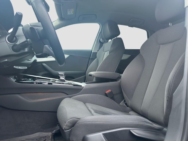 Audi A4 40 TFSI S-Tronic Sedan