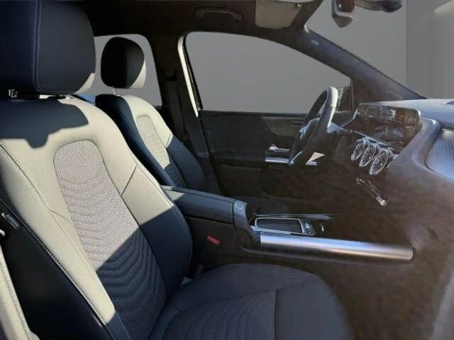 Mercedes-Benz B 200 Progressive Sedan