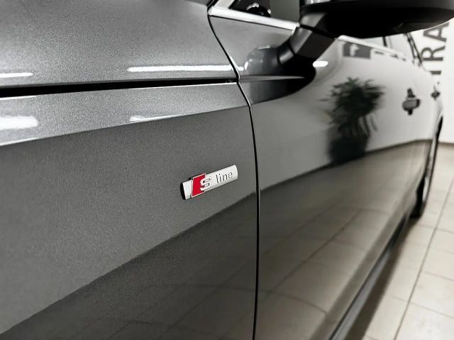Audi A4 40 TFSI Avant Quattro S-Tronic