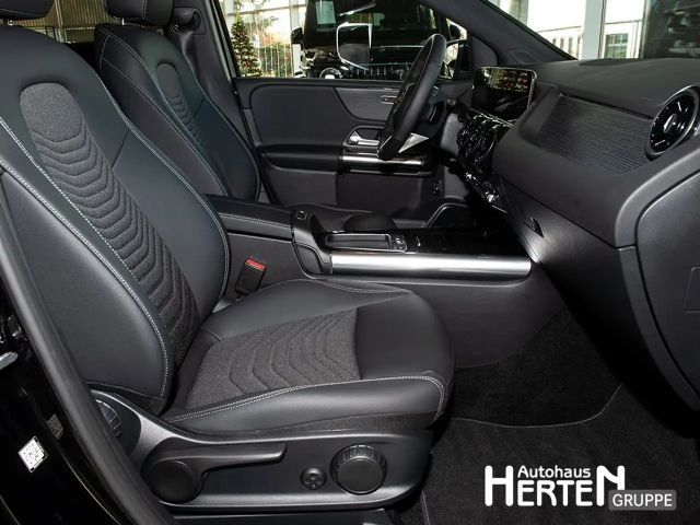 Mercedes-Benz B 200 Progressive Sedan