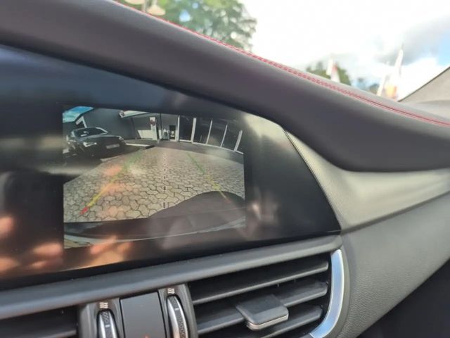 Alfa Romeo Giulia Q4