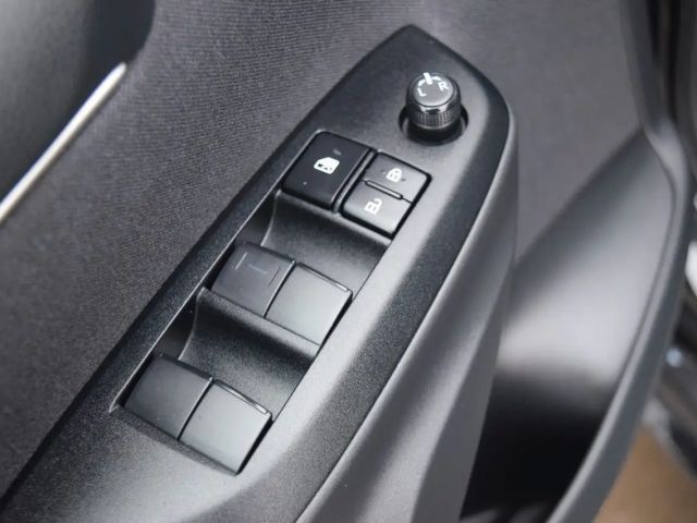 Toyota Yaris Club Hatchback