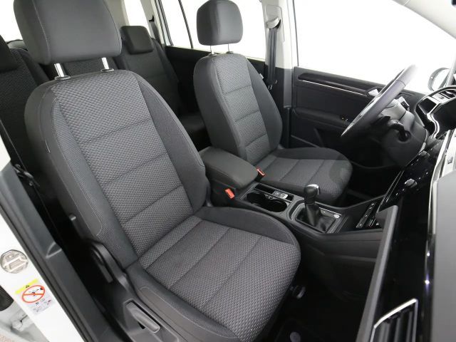 Volkswagen Touran 1.5 TSI DSG R-Line