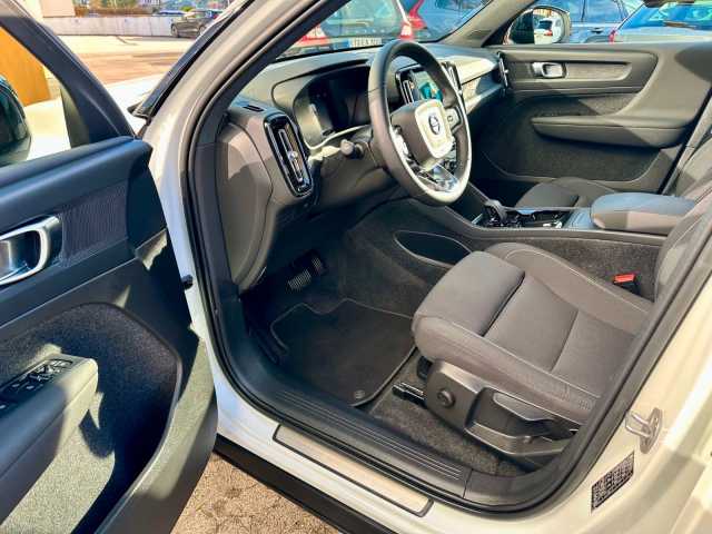 Volvo XC40 Core Recharge