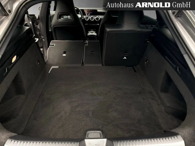 Mercedes-Benz CLA 200 AMG Line Shooting Brake