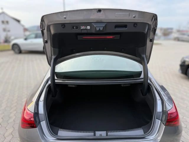 Mercedes-Benz CLA 200 Coupé Progressive