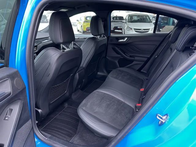 Ford Focus EcoBoost ST Line