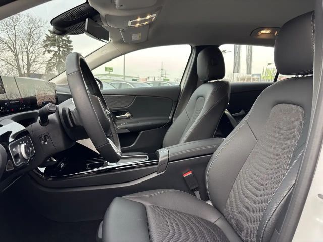 Mercedes-Benz A 180 A 180 PROGR+MBUX+MULTIBEAM+KAMERA+ASSIST+SHZ+DAB