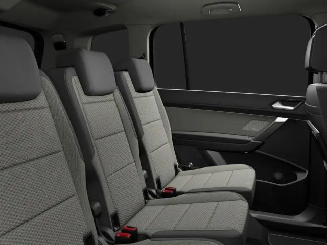 Volkswagen Touran 1.5 TSI DSG