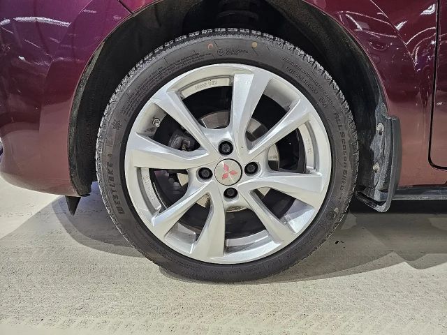 Mitsubishi Space Star Invite MIVEC Star