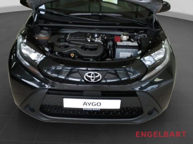 Toyota Aygo X 1.0 VVT-i Business Hatchback