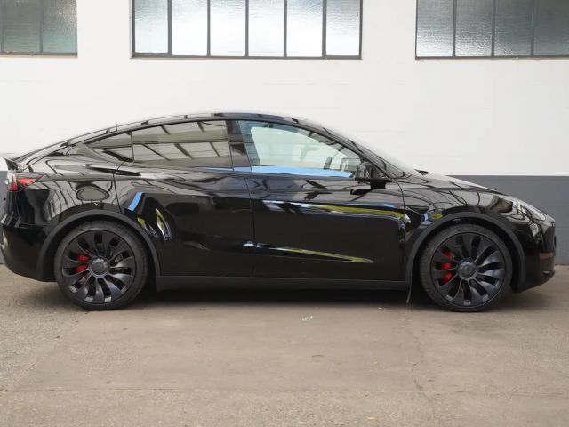 Tesla Model Y AWD Long Range