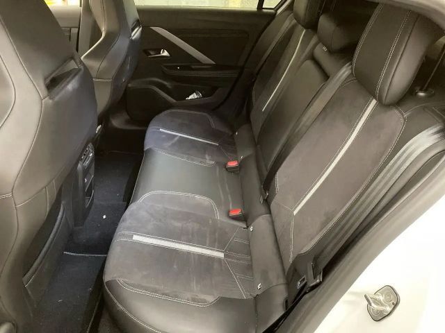 Opel Astra GSe
